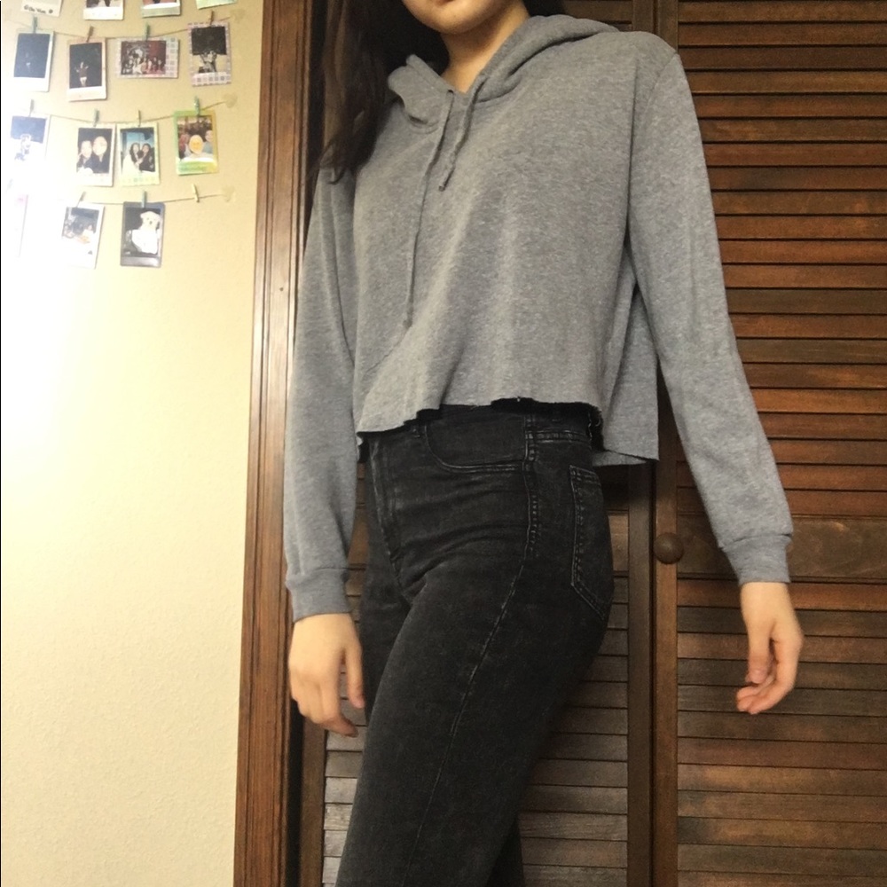 Brandy Melville cropped hoodie